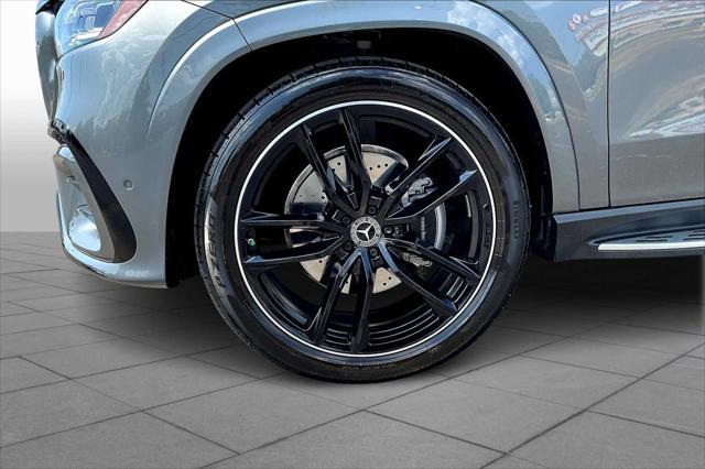 used 2025 Mercedes-Benz GLS 580 car