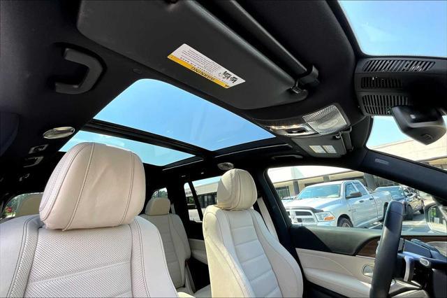 used 2025 Mercedes-Benz GLS 580 car