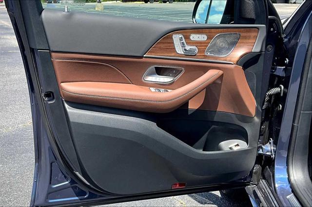 new 2025 Mercedes-Benz GLE 450 car, priced at $83,195
