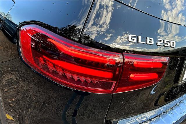 new 2024 Mercedes-Benz GLB 250 car, priced at $51,215