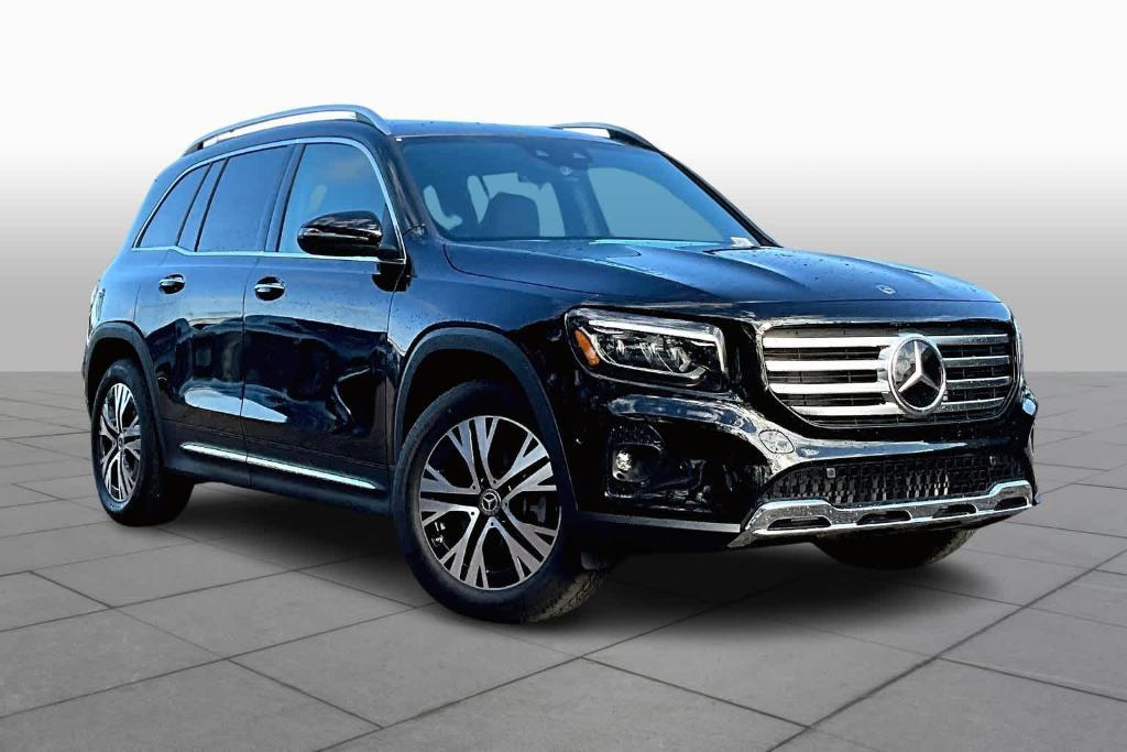 new 2024 Mercedes-Benz GLB 250 car, priced at $51,215