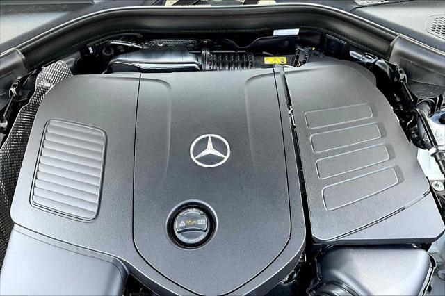 new 2025 Mercedes-Benz GLC 300 car, priced at $56,350
