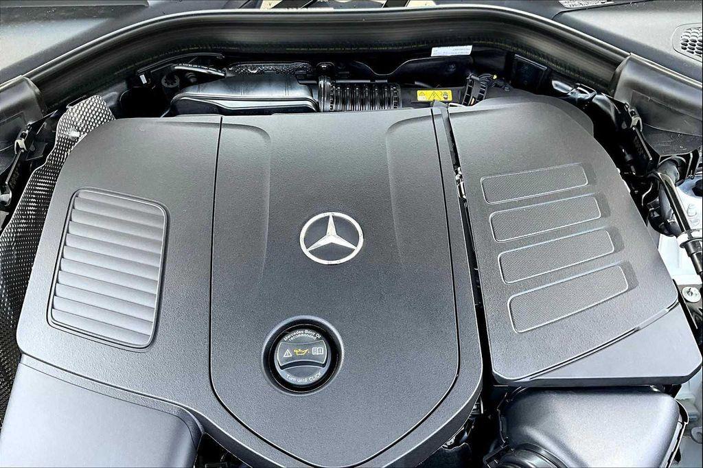 new 2025 Mercedes-Benz GLC 300 car, priced at $56,350