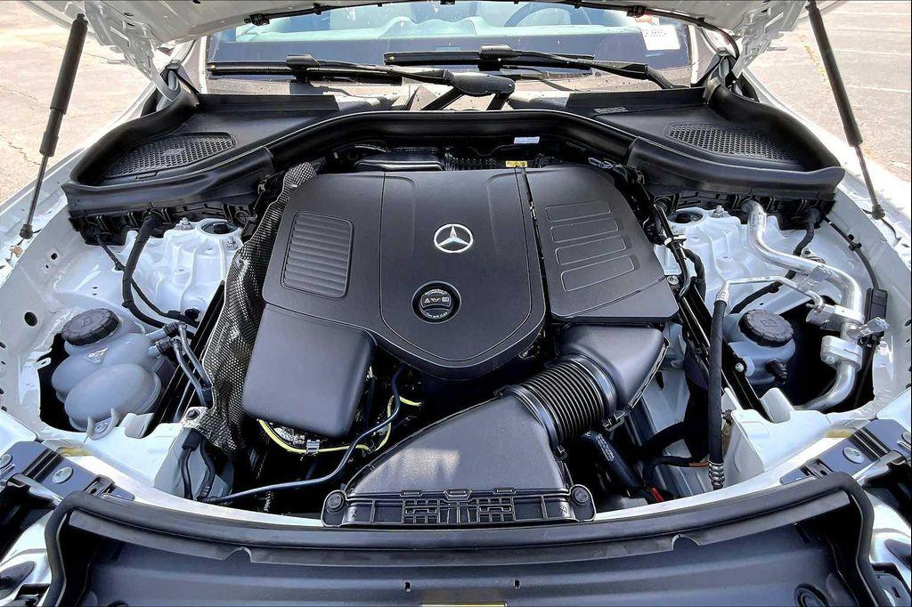 new 2025 Mercedes-Benz GLC 300 car, priced at $56,350