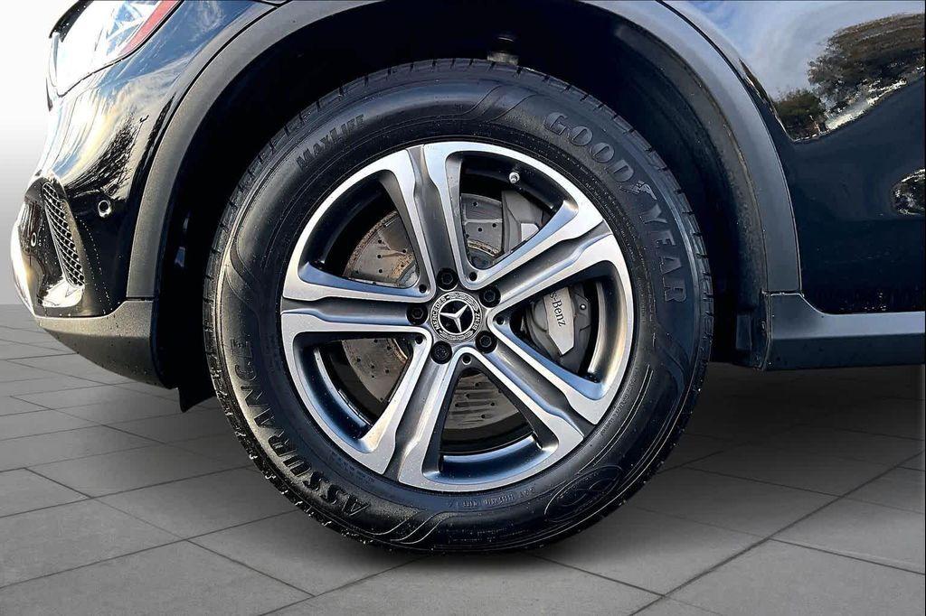 used 2022 Mercedes-Benz GLC 300 car, priced at $27,998