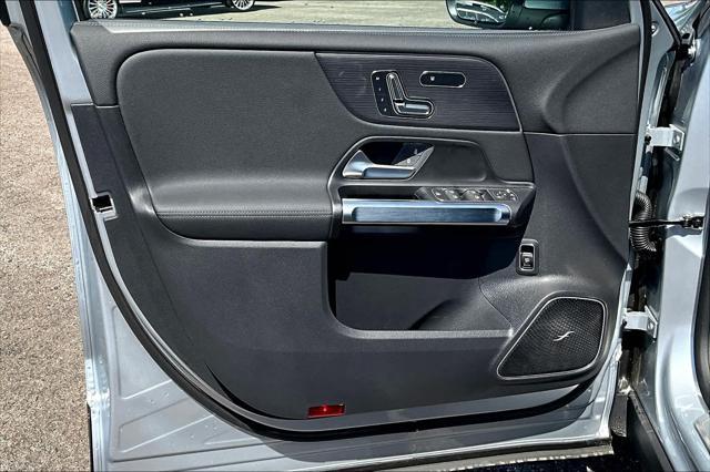 new 2025 Mercedes-Benz EQB 250 car, priced at $59,950