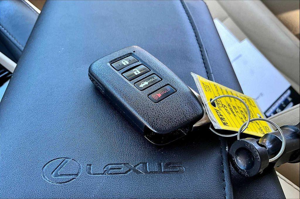 used 2013 Lexus ES 350 car, priced at $17,798