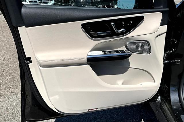 used 2025 Mercedes-Benz GLC 300 car