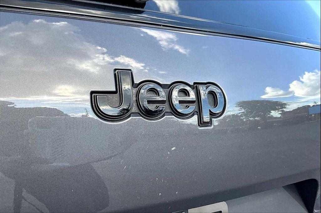 used 2024 Jeep Grand Cherokee L car, priced at $29,498