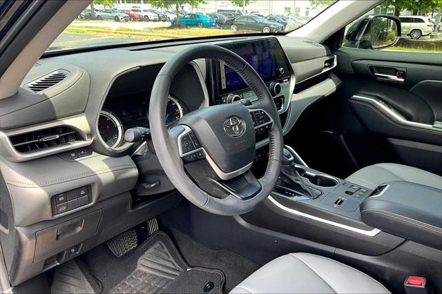 used 2023 Toyota Highlander Hybrid car, priced at $43,998