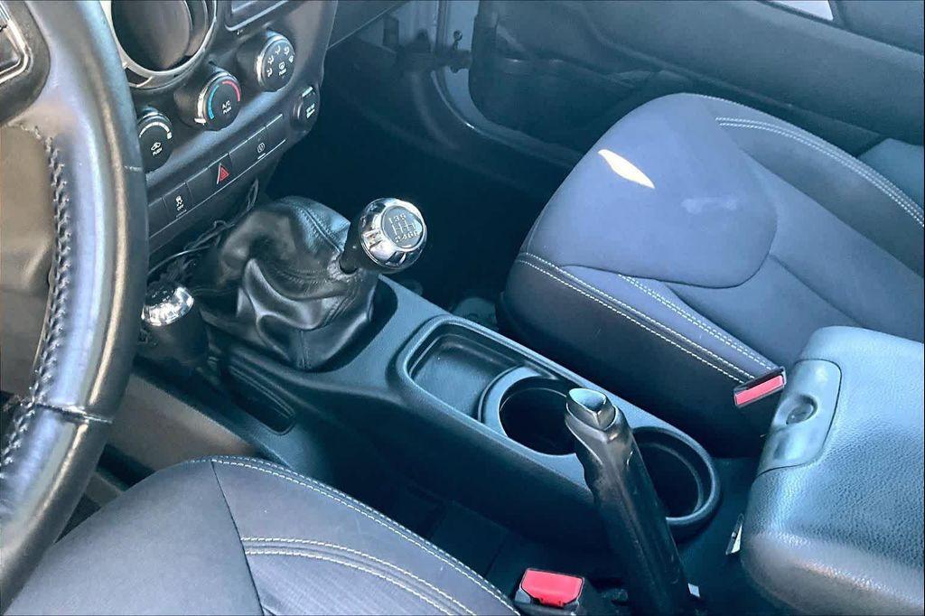 used 2015 Jeep Wrangler Unlimited car, priced at $16,498