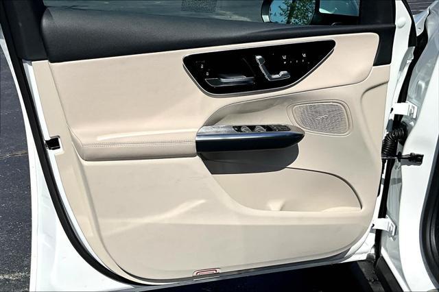 new 2025 Mercedes-Benz GLC 300 car, priced at $52,385