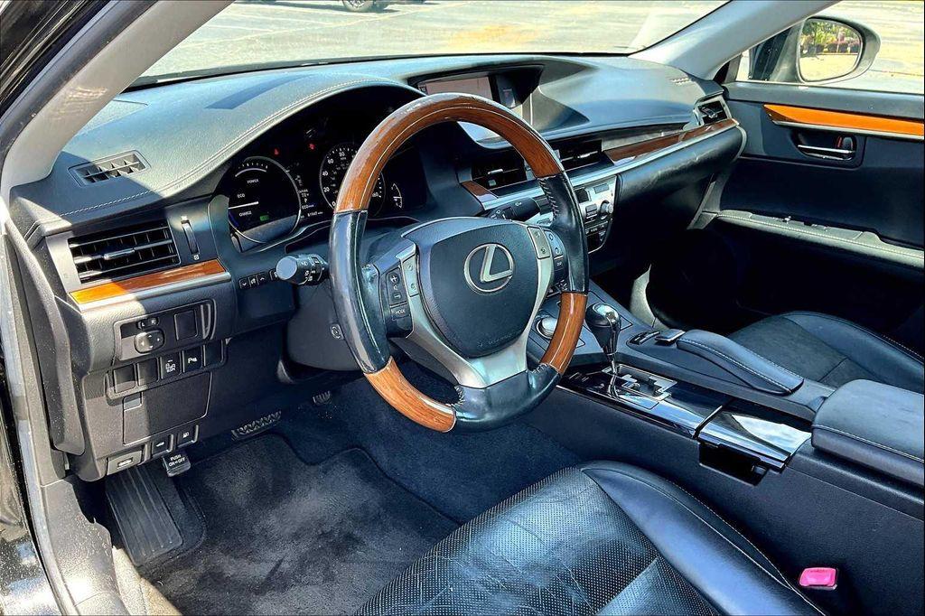 used 2013 Lexus ES 300h car, priced at $16,498