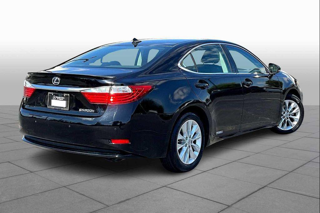 used 2013 Lexus ES 300h car, priced at $16,498