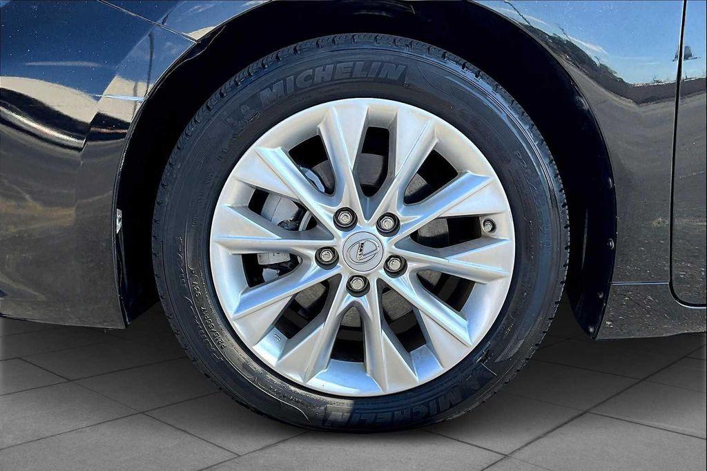 used 2013 Lexus ES 300h car, priced at $16,498