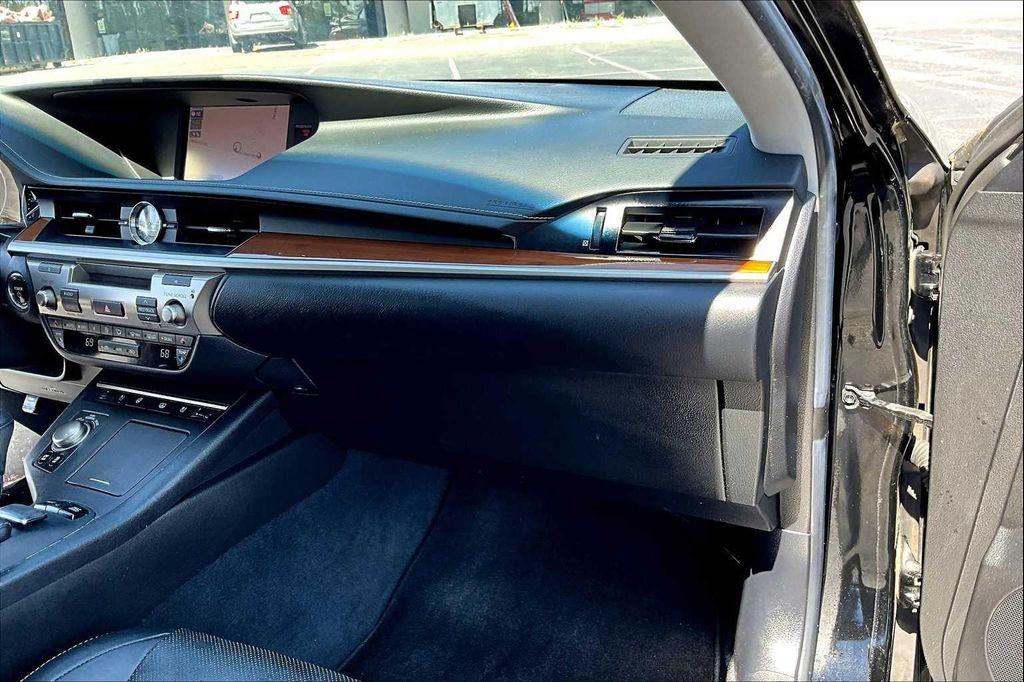 used 2013 Lexus ES 300h car, priced at $16,498