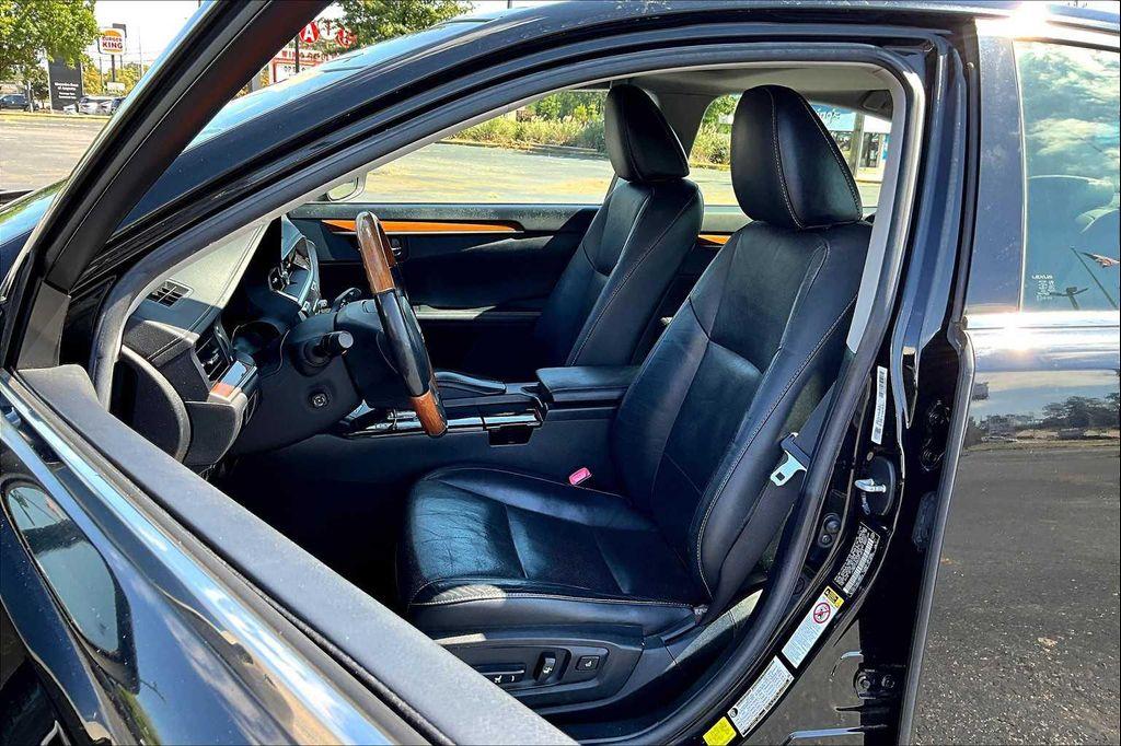 used 2013 Lexus ES 300h car, priced at $16,498