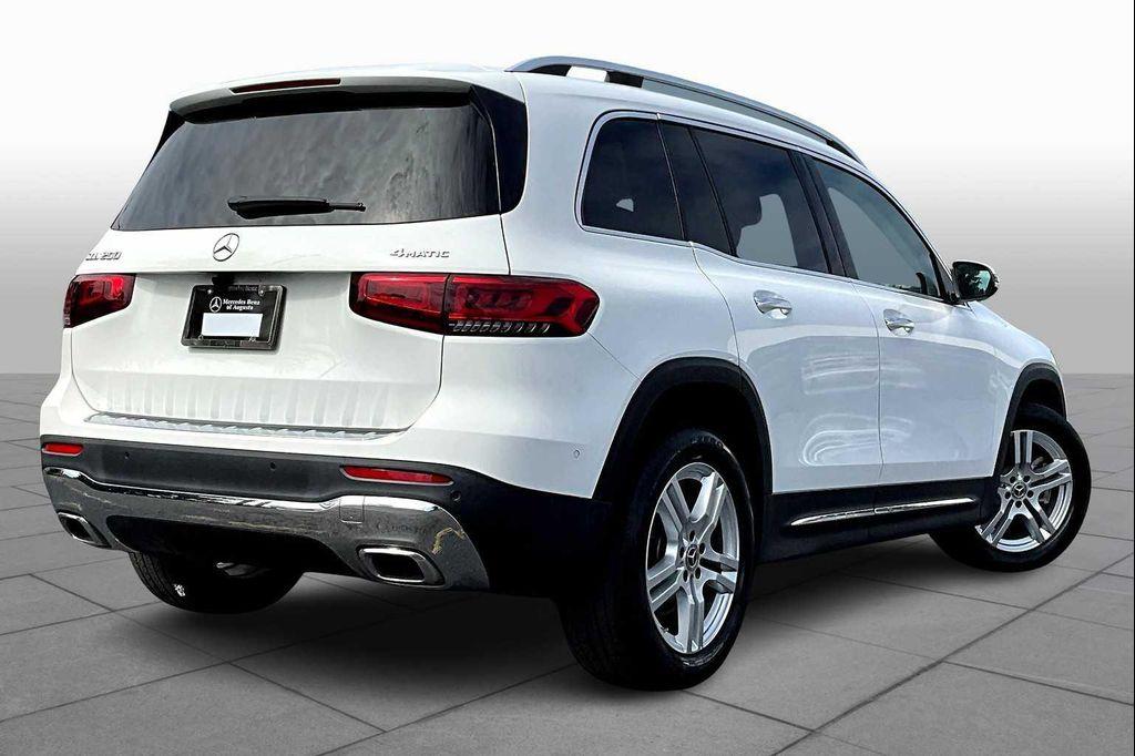 used 2021 Mercedes-Benz GLB 250 car, priced at $27,198