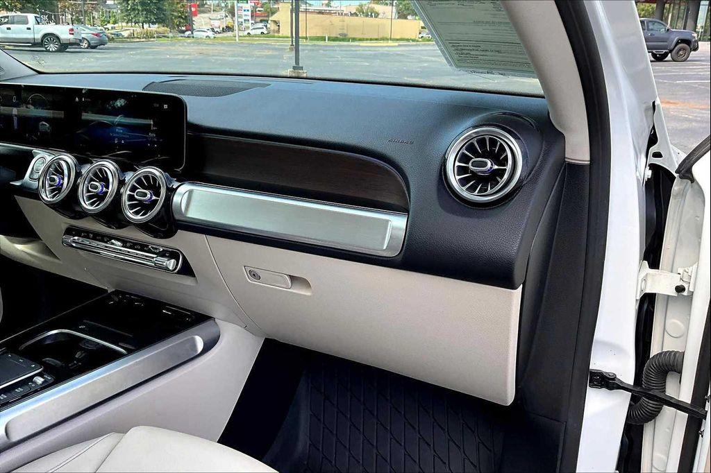 used 2021 Mercedes-Benz GLB 250 car, priced at $27,198