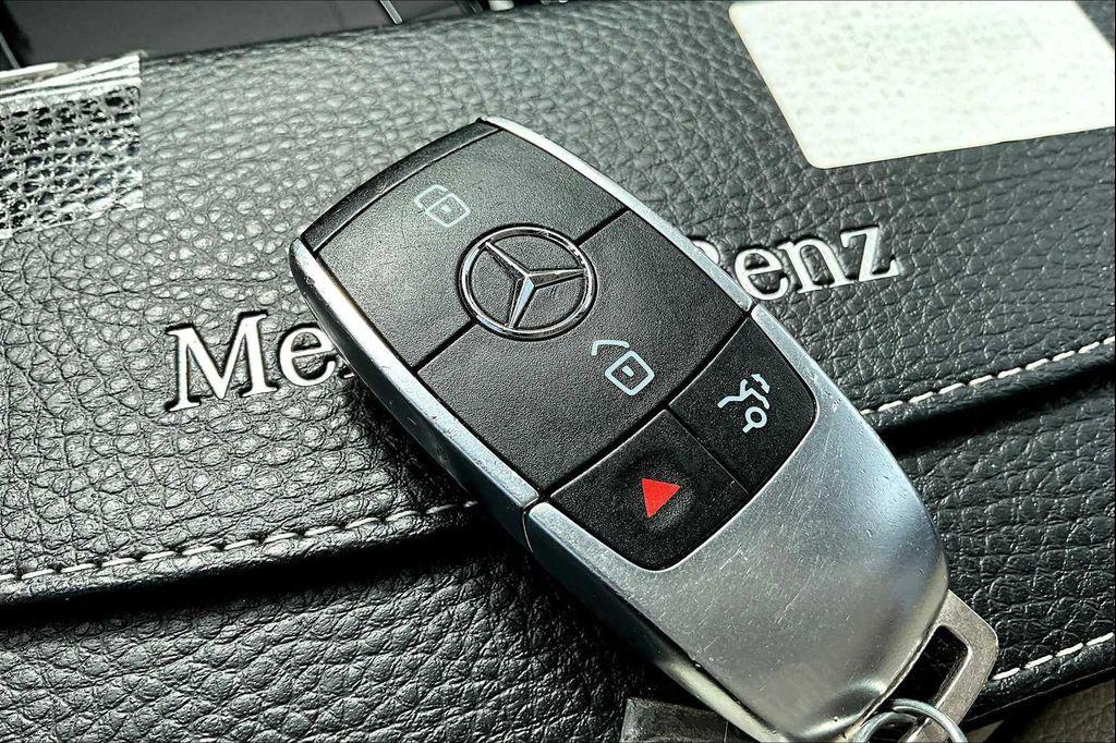 used 2021 Mercedes-Benz GLB 250 car, priced at $27,198