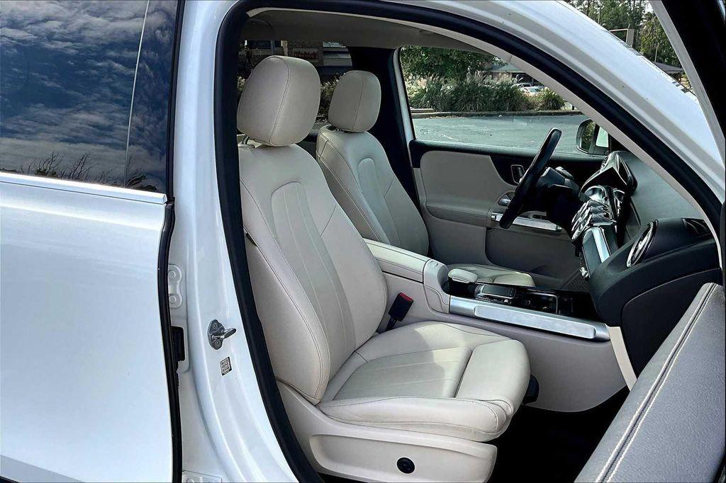 used 2021 Mercedes-Benz GLB 250 car, priced at $27,198