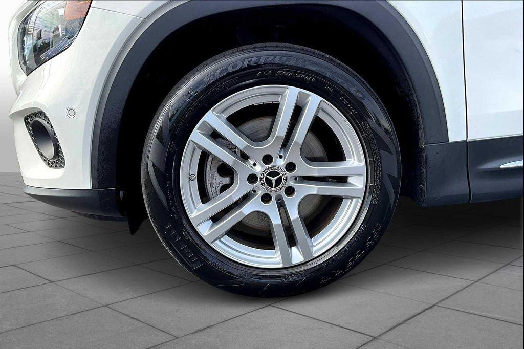 used 2021 Mercedes-Benz GLB 250 car, priced at $27,198