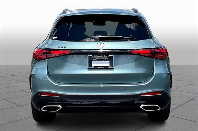 new 2025 Mercedes-Benz GLC 300 car, priced at $55,445