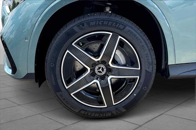 new 2025 Mercedes-Benz GLC 300 car, priced at $55,445