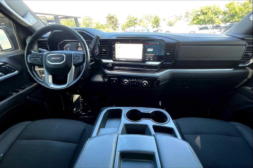 used 2022 GMC Sierra 1500 car, priced at $39,098