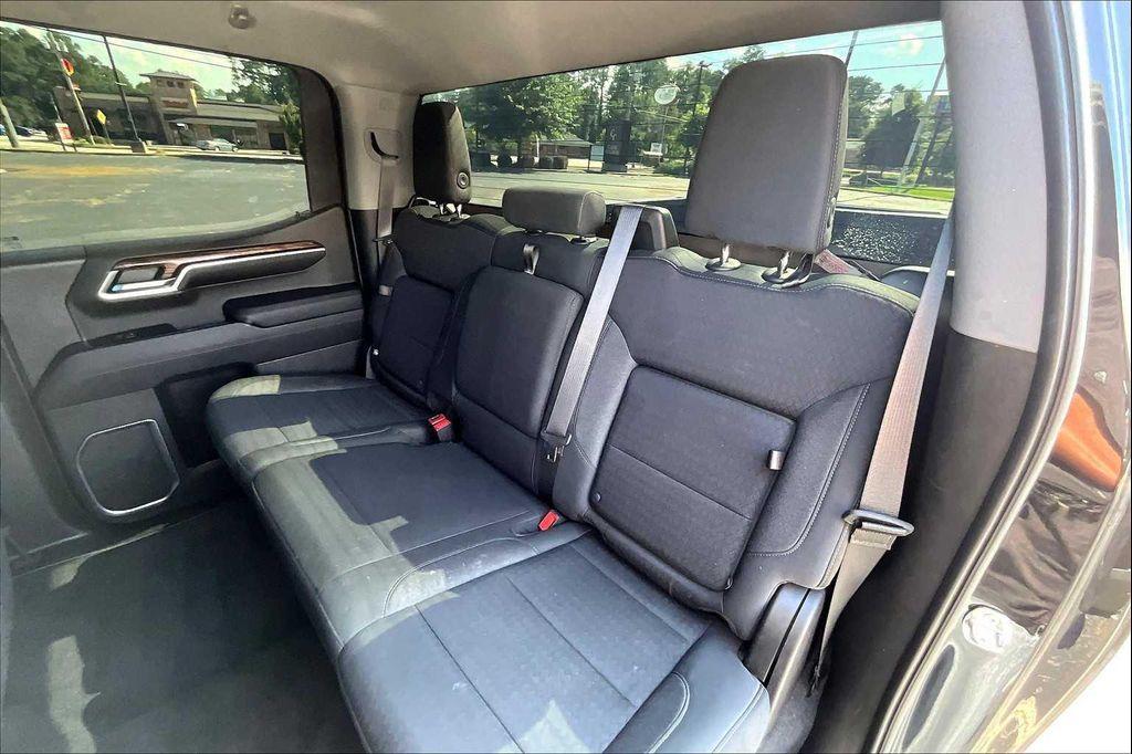 used 2022 GMC Sierra 1500 car, priced at $39,098