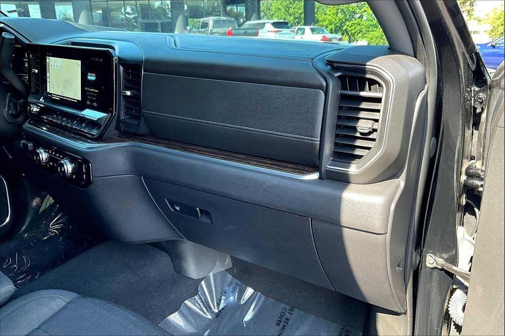 used 2022 GMC Sierra 1500 car, priced at $39,098