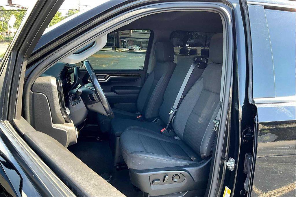 used 2022 GMC Sierra 1500 car, priced at $39,098