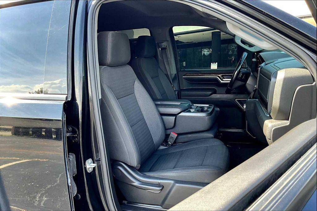 used 2022 GMC Sierra 1500 car, priced at $39,098