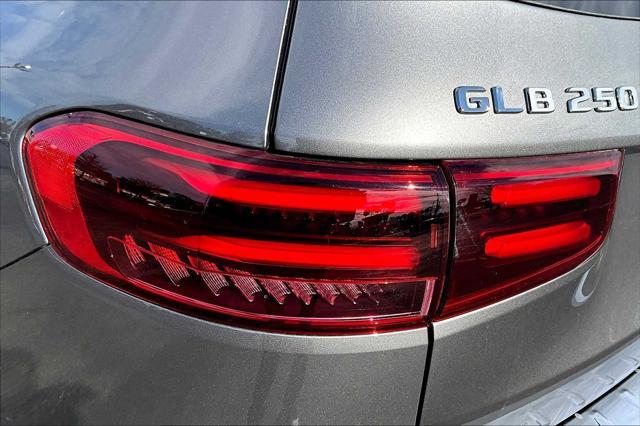 new 2025 Mercedes-Benz GLB 250 car, priced at $50,195