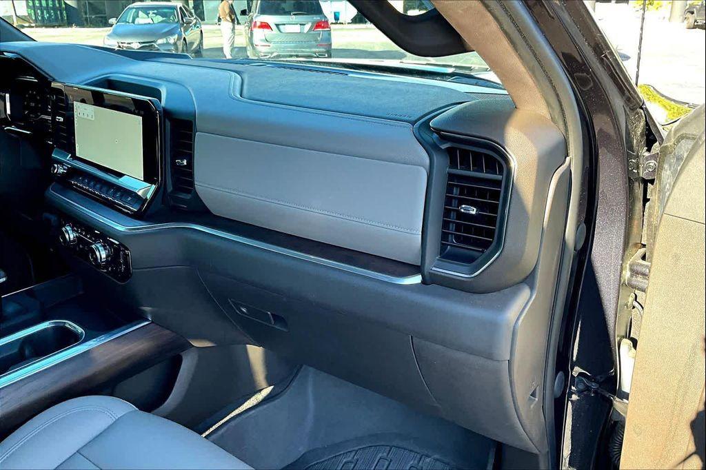 used 2022 GMC Sierra 1500 car, priced at $47,298