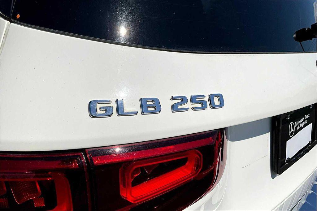 used 2025 Mercedes-Benz GLA 250 car, priced at $46,298