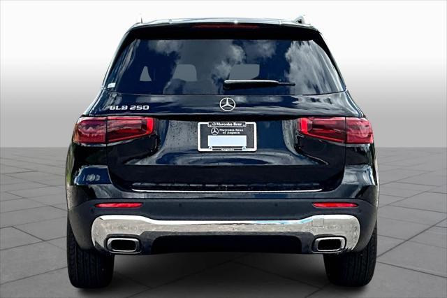 new 2024 Mercedes-Benz GLB 250 car, priced at $51,815