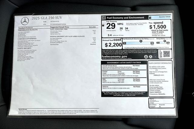 new 2025 Mercedes-Benz GLA 250 car, priced at $45,095