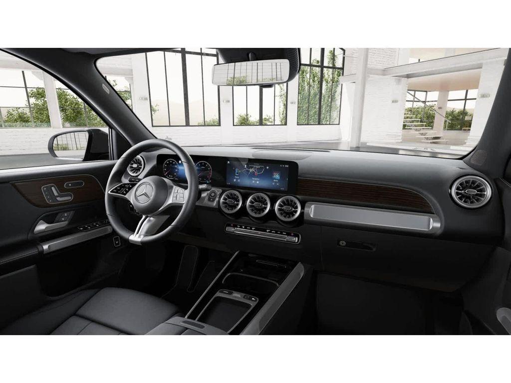 new 2025 Mercedes-Benz GLB 250 car, priced at $48,670