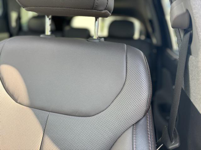 used 2019 Hyundai Santa Fe car, priced at $24,997