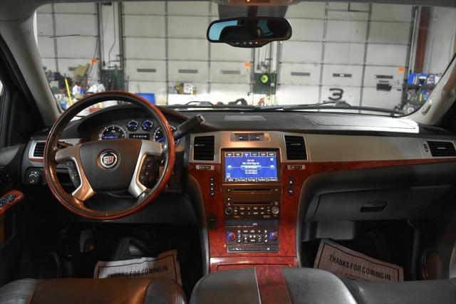 used 2010 Cadillac Escalade ESV car, priced at $12,777