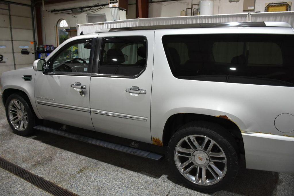 used 2011 Cadillac Escalade ESV car, priced at $9,977