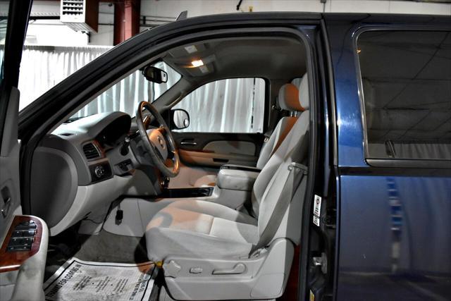 used 2008 Chevrolet Avalanche car, priced at $6,999