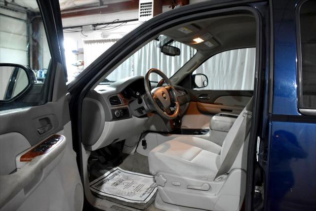 used 2008 Chevrolet Avalanche car, priced at $6,999