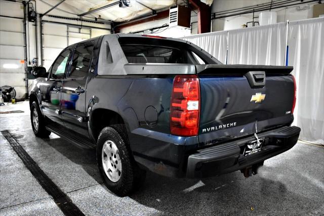 used 2008 Chevrolet Avalanche car, priced at $6,999