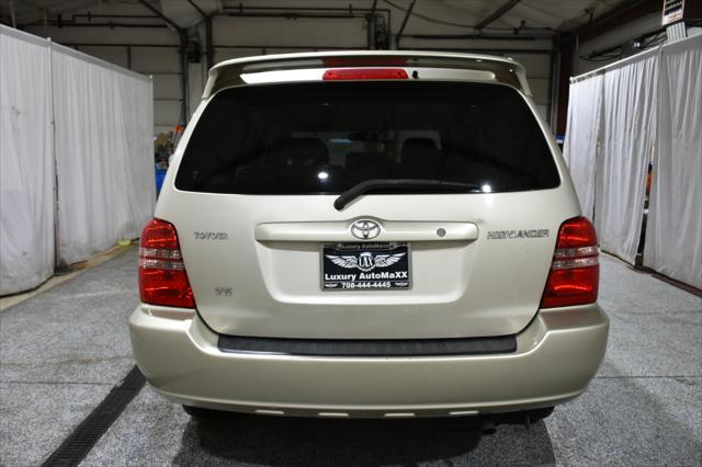 used 2002 Toyota Highlander car, priced at $3,990