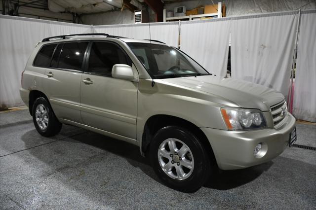 used 2002 Toyota Highlander car, priced at $3,990