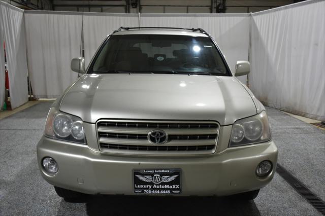 used 2002 Toyota Highlander car, priced at $3,990