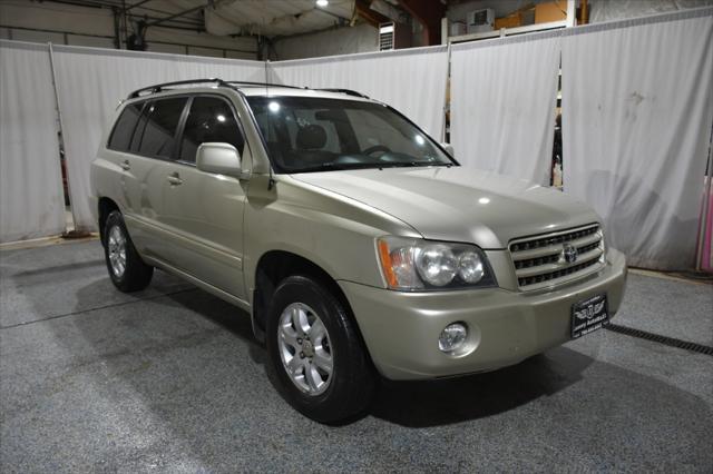 used 2002 Toyota Highlander car, priced at $3,990