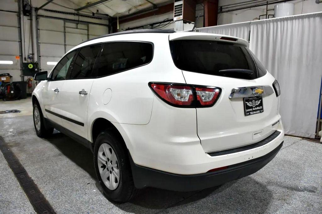 used 2015 Chevrolet Traverse car, priced at $5,990